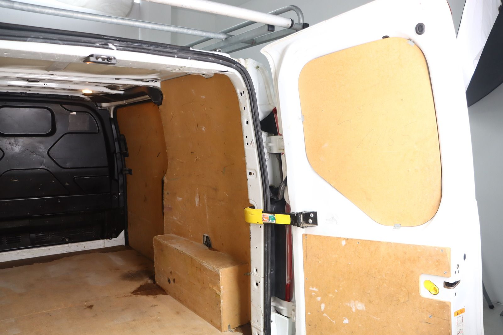 Fahrzeugabbildung Ford Transit Custom Kasten 280 L1H1 LKW Trend