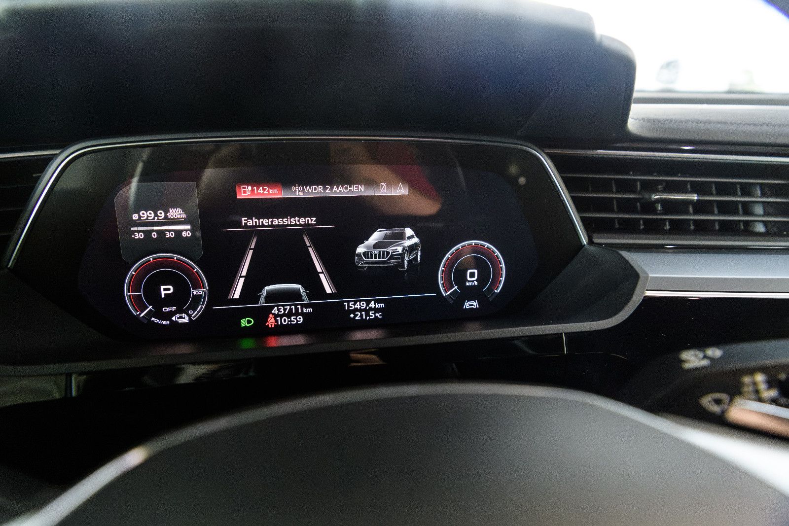 Fahrzeugabbildung Audi e-tron 50 quattro LED+NAVI+SZH+RFK
