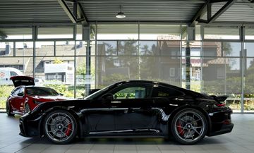 Porsche 992 - 10