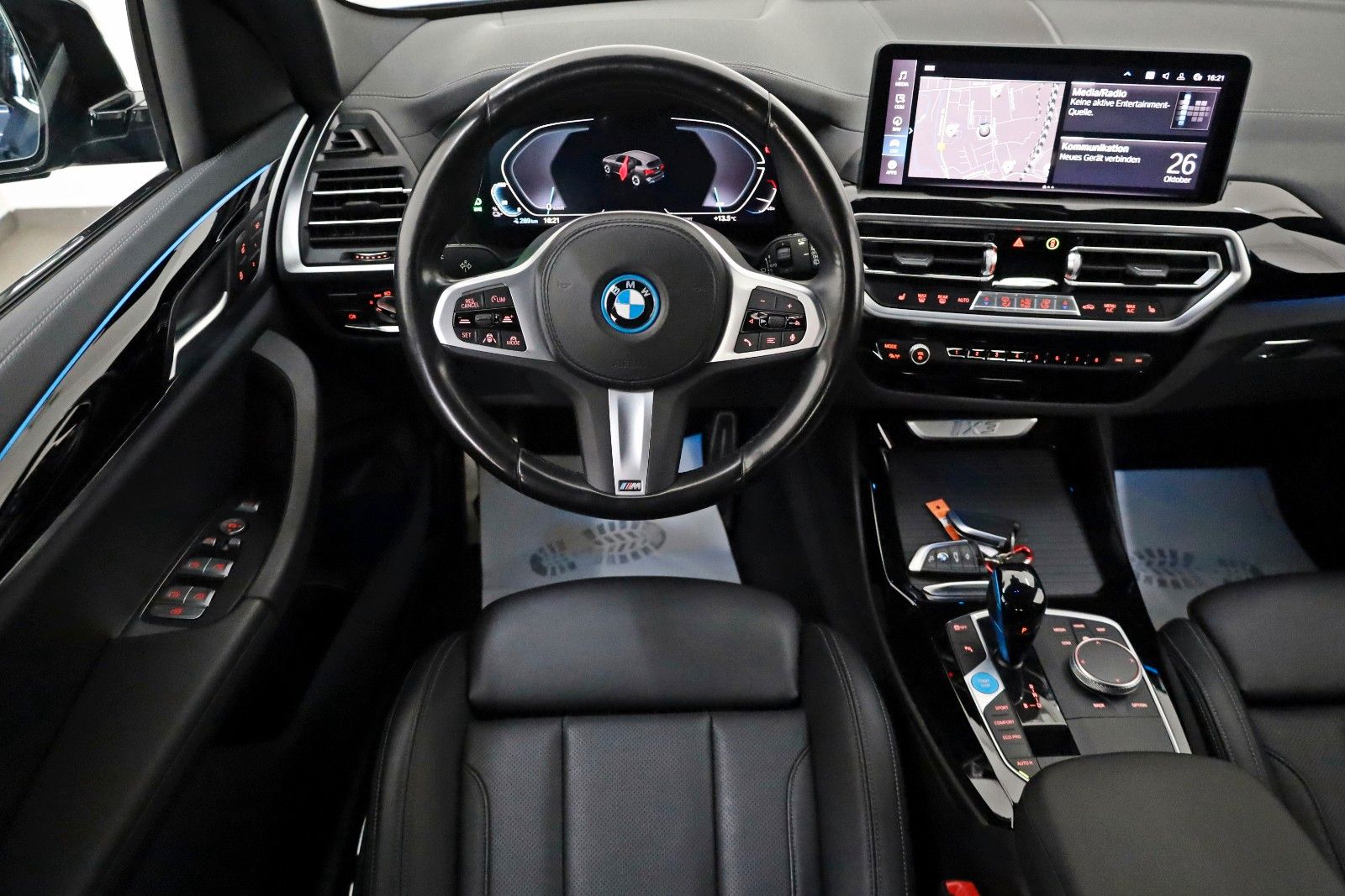 Fahrzeugabbildung BMW iX3 Inspiring,M Sport,Navi,SH,Kamera,ACC,Panoram