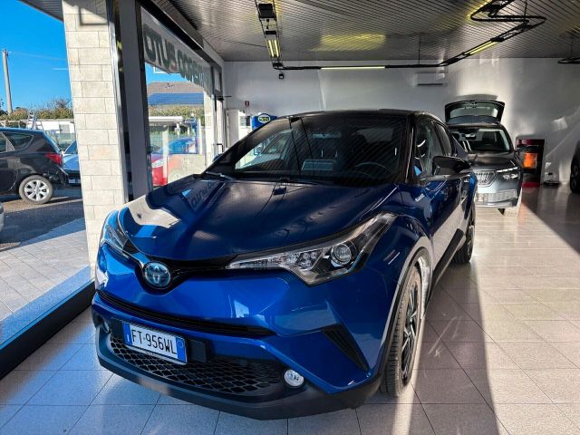 Toyota C-HR 1.8 Cambio Automatico Neopatentati