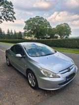 Peugeot 307 CC 1.6 16V Cabrio | TÜV 03/2027 - Peugeot 307 mit Benzin-Antrieb: Cabrio, 2.0