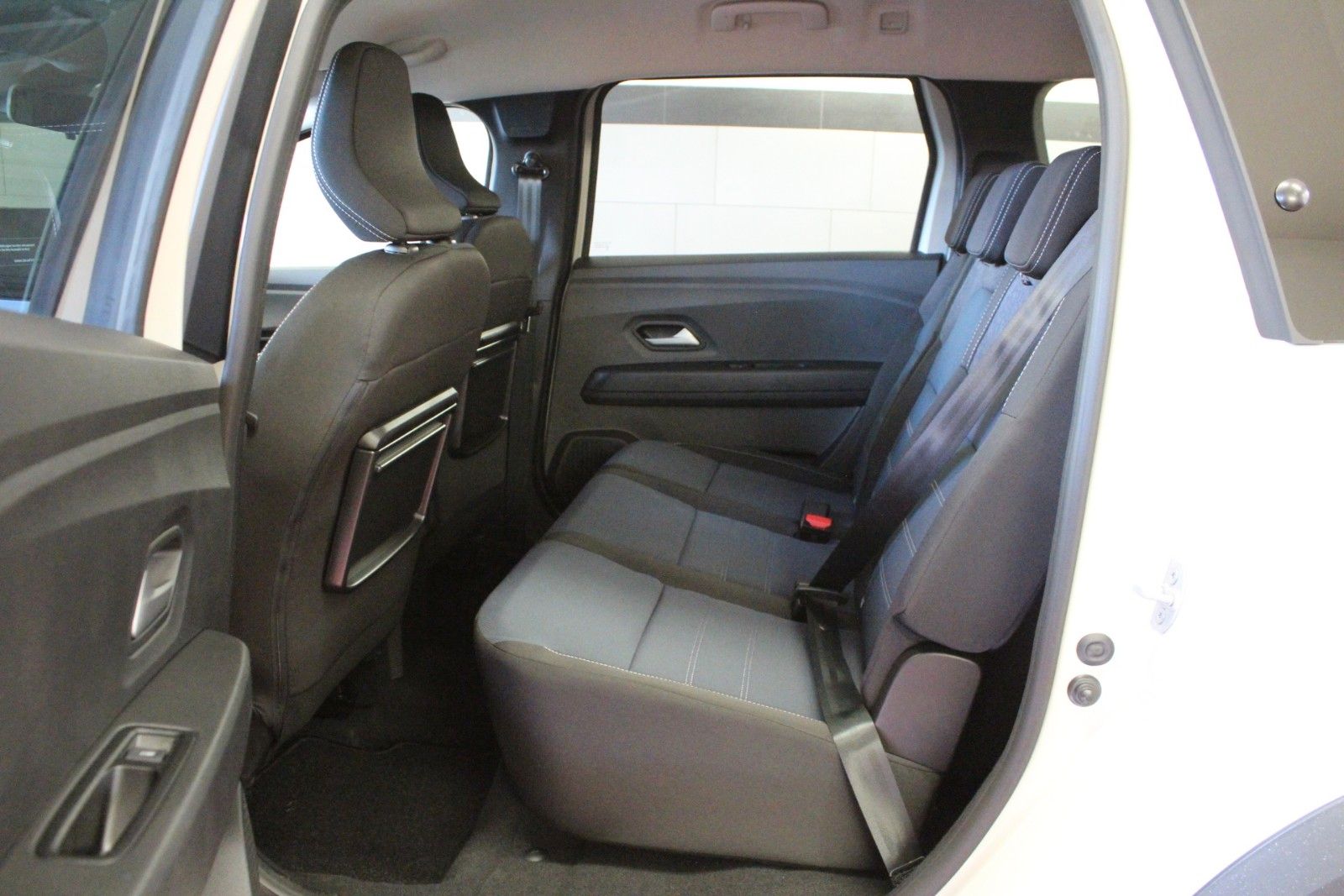 Fahrzeugabbildung Dacia Jogger Hybrid 155 Journey 7-Sitzer MY 2026