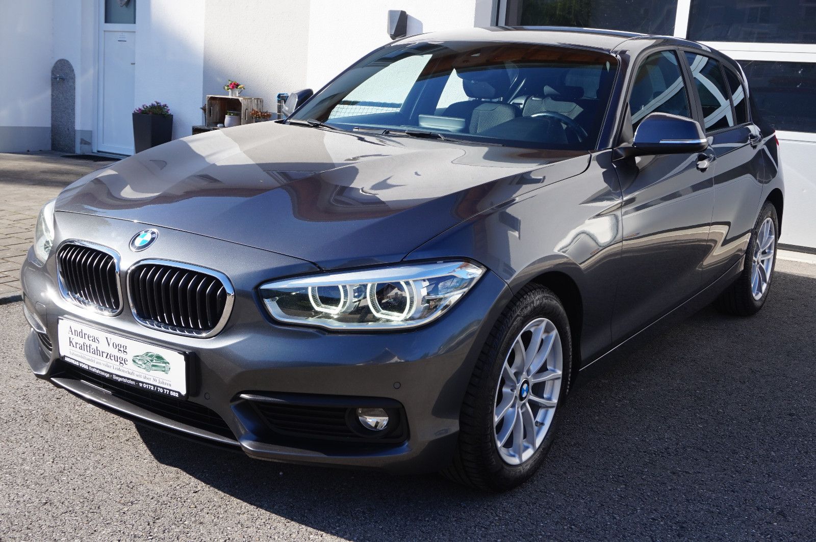 BMW 116d 5-türig Advantage Navi LED Harman/Kardon