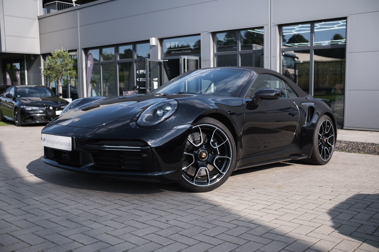 Fahrzeugabbildung Porsche 992/911 Turbo Cabrio-Lift-PDCC-LED-Burmester