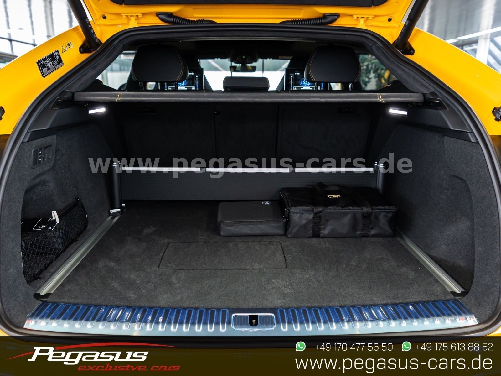 LAMBORGHINI Urus - 31