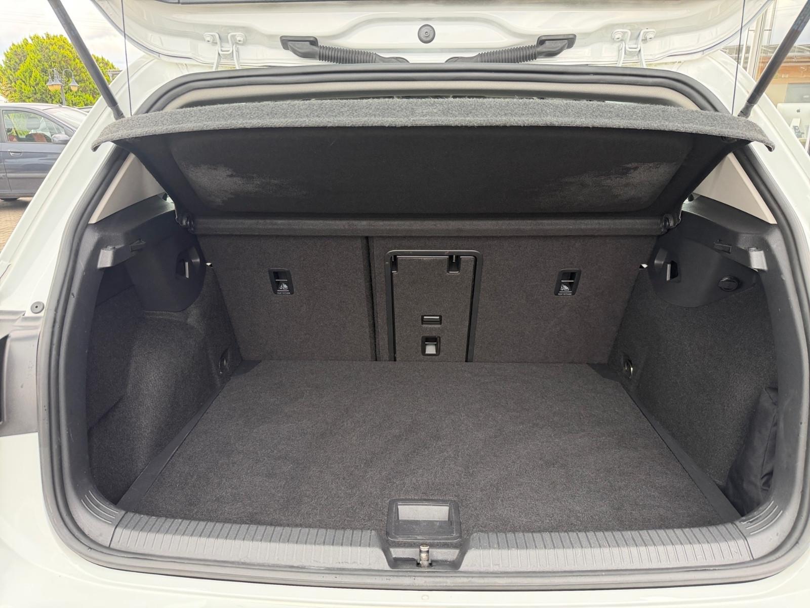 Volkswagen Golf VIII Lim. Life, миниатюра 12