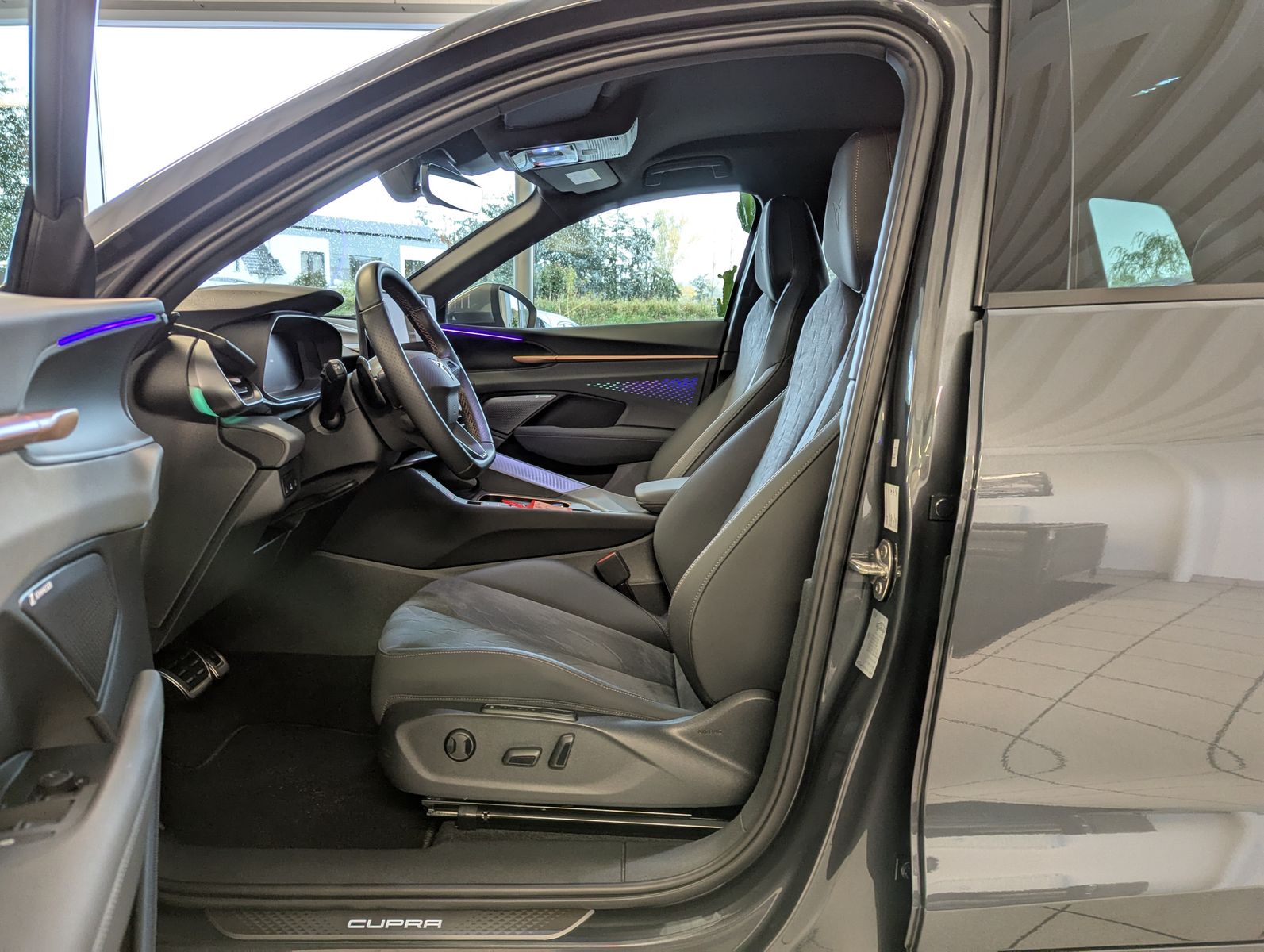 CUPRA Terramar 1.5 eTSI Sennheiser Edge-Paket HUD 19" - Image 12