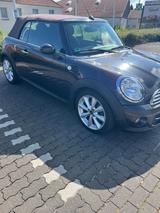 MINI Cooper Cabrio Highgate Highgate - MINI Cooper Cabrio mit Schiebedach