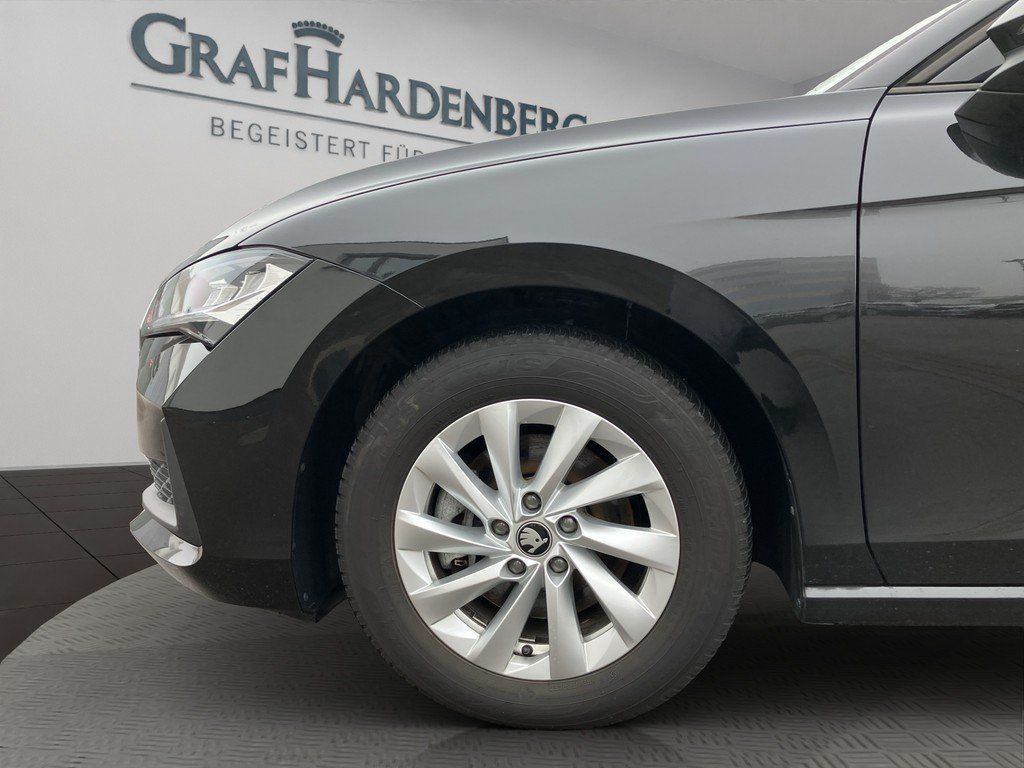 Skoda Superb Combi 2.0 TDI DSG Essence AHK Navi imagem 3