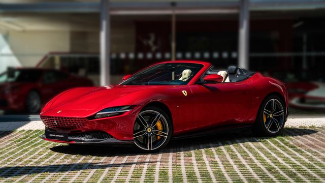 FERRARI Roma
