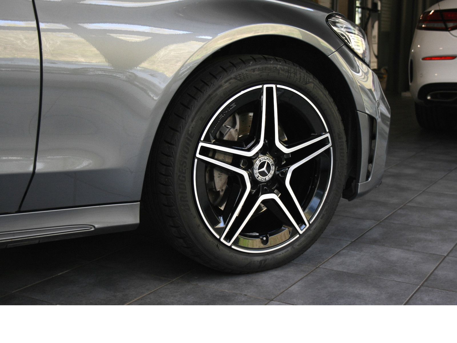Fahrzeugabbildung Mercedes-Benz C 180 AMG Automatik *Night*LED*Navi*Kamera+PTS