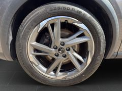 Fahrzeugabbildung DS Automobiles DS 7 Crossback E-Tense 300 4x4 Grand Chic