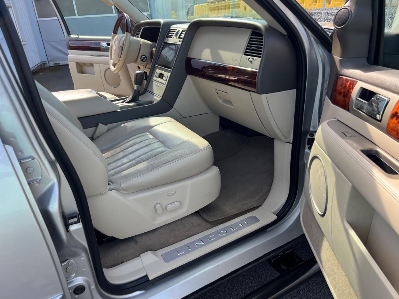 Lincoln Navigator Limited Gas-LPG