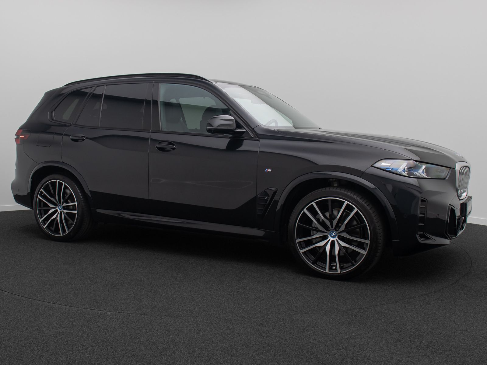 Fahrzeugabbildung BMW X5 xD50e M Sport Panorama 360&deg;HUD DAB H/K 22Zoll