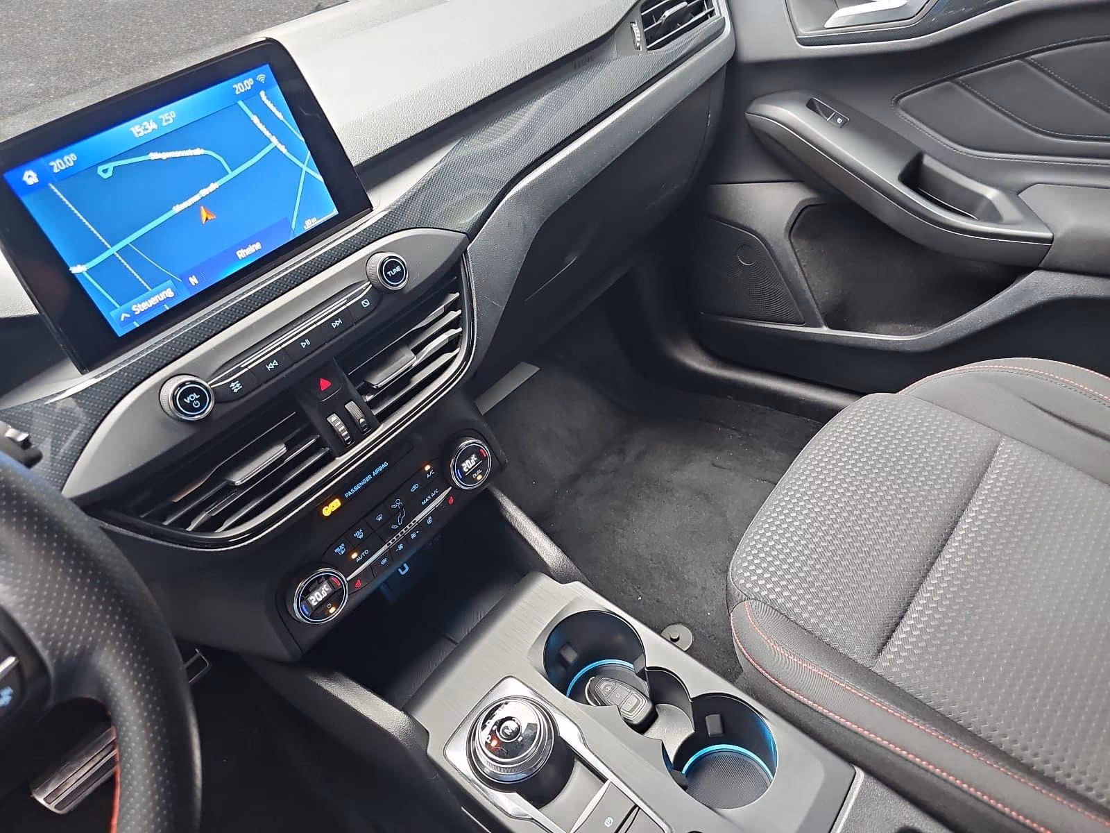 Ford FOCUS 2.0 ECOBLUE ST-LINE NAVI WINTER ACC