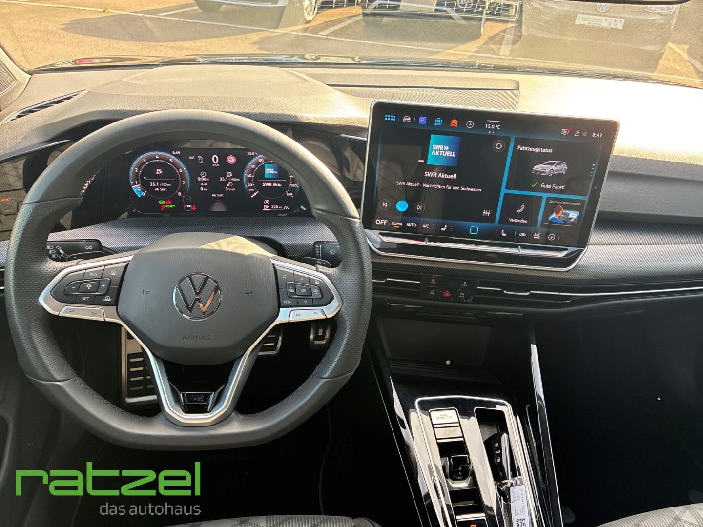 Fahrzeugabbildung Volkswagen Golf Variant R-Line 1,5 l eTSI DSG LED ACC Apple