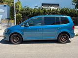 Volkswagen Touran 1.2 TSI Comfortline an Privatkäufer - Volkswagen Touran mit Benzin-Antrieb: Kleinbus, 1.2