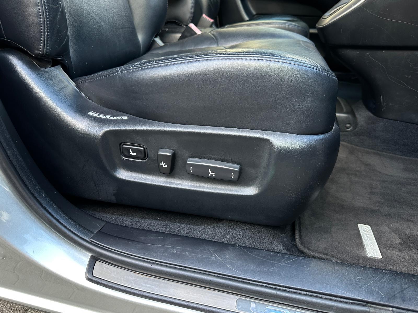 Lexus RX 300 3.0 201ch 4x4 - 2 ème main - Attelage - CT neuf - Toit ouvrant - Régulateur