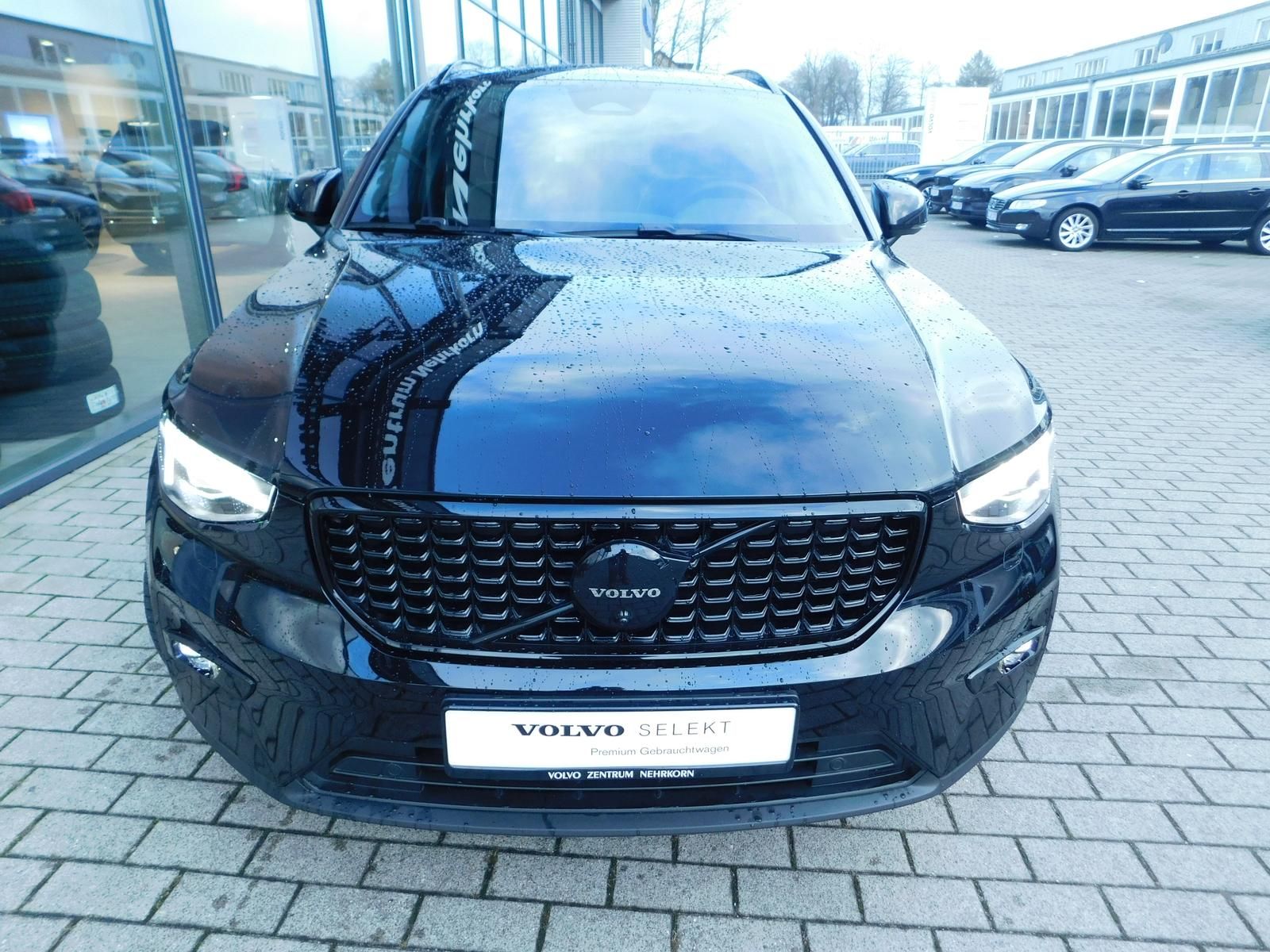 Fahrzeugabbildung Volvo XC40 B3 Plus Black Edition 'Standheizung'