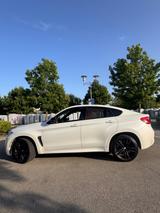 BMW #X6 M  F 86 Alcantara Dachhimmel/360 side view - BMW X6 M: Privatanbieter