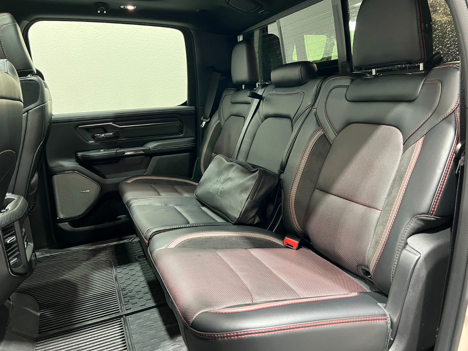 Fahrzeugabbildung Dodge RAM 1500 Rebel X Night 3.0L/DECKED/RSI/LAZER