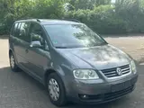 Volkswagen Touran 1.9 TDI Conceptline*KLIMA*SHZ*1.HAND*TOP* - Volkswagen Touran Conceptline mit Diesel-Antrieb