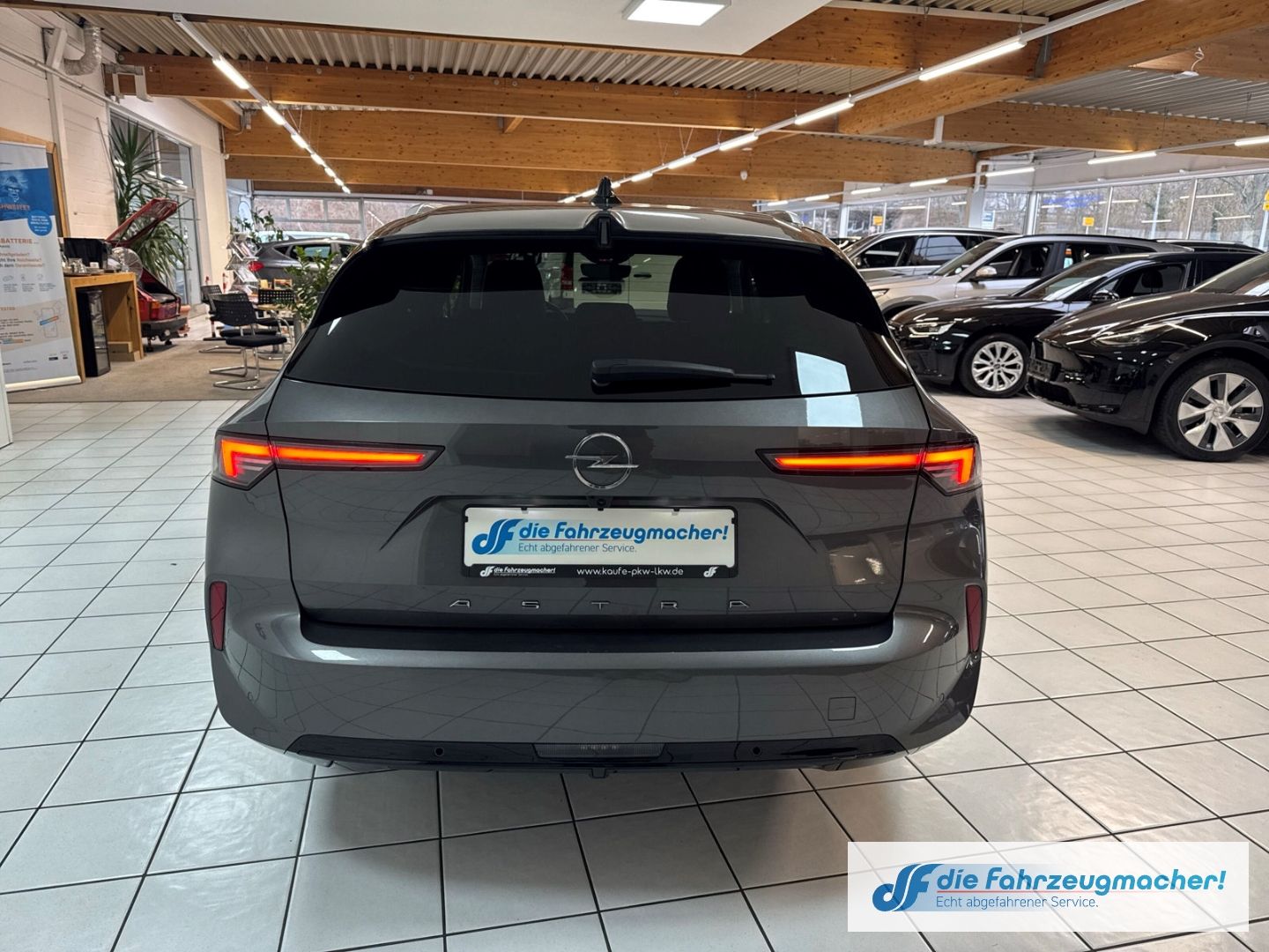 Fahrzeugabbildung Opel Astra L Sports Tourer Elegance Navi LED Apple Ca