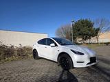 Tesla Model Y Allradantrieb mit Dualmotor - Tesla Model Y von privat