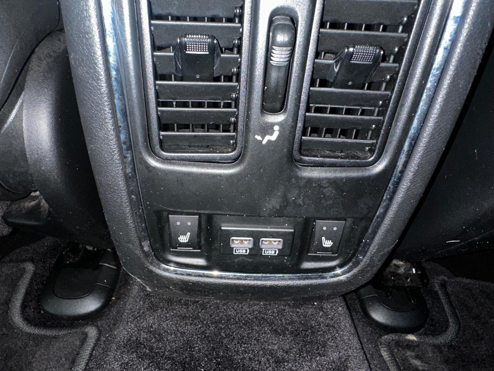 Jeep Grand Cherokee Overland 3.0 CRD V6 250 ch BVA 4x4 / Toit panoramique / Cuir Nappa ventilé / Alpine / Suspension pneumatique