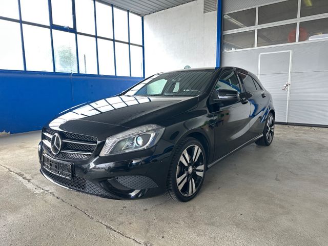 MERCEDES-BENZ A 200 A A 200 CDI / d / Pano / Kamera / Night
