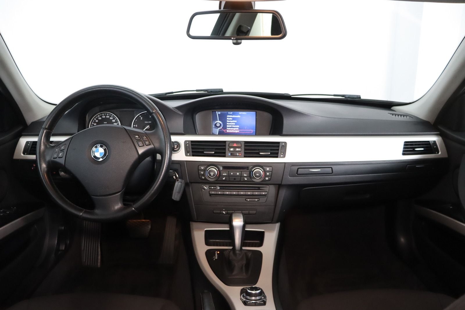 Fahrzeugabbildung BMW 320 d Touring