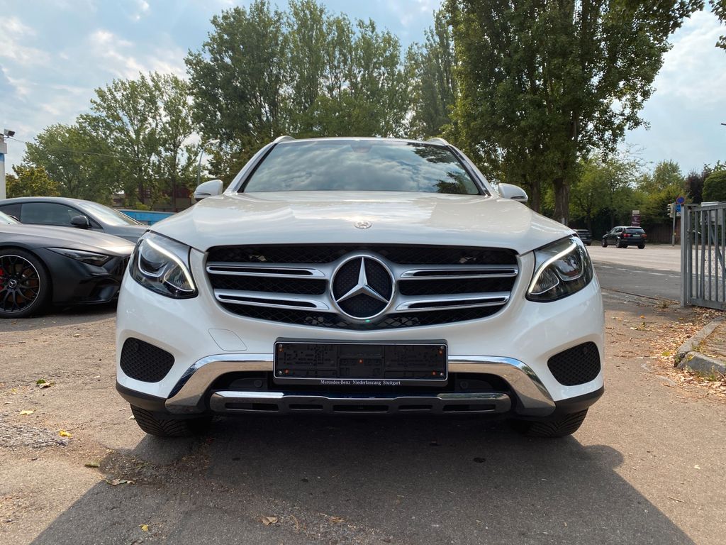 Image of Mercedes-Benz GLC 220