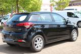 Hyundai i20 1.2i # Klima # Alufelgen # PDC # TÜV NEU - Hyundai i20: Schwarz