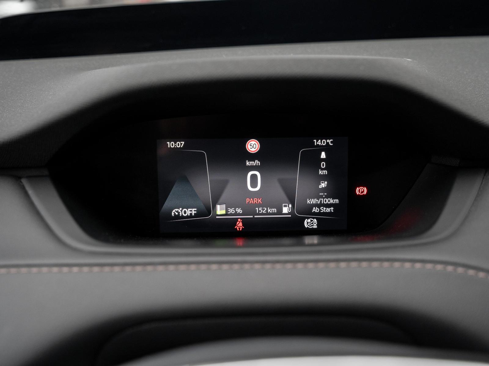 Skoda ENYAQ iV 80x DCC AHK Leder Navi W-Pumpe el.Heck