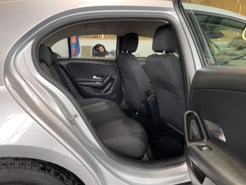 Mercedes-Benz A 200 A -Klasse *NAVI*PDC*SPURASSIST*TEMPOMAT*