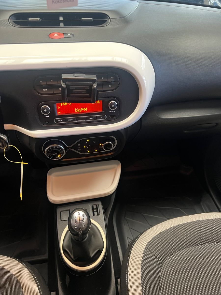 Fahrzeugabbildung Renault Twingo Intens*Spurhalte*PDC*Sitzheizung*