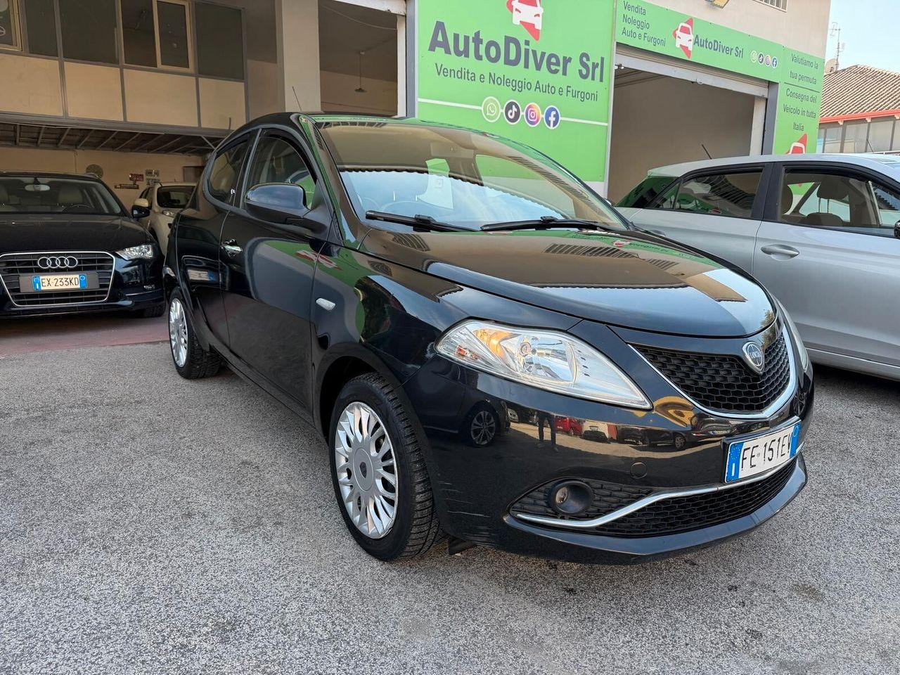 Lancia Ypsilon