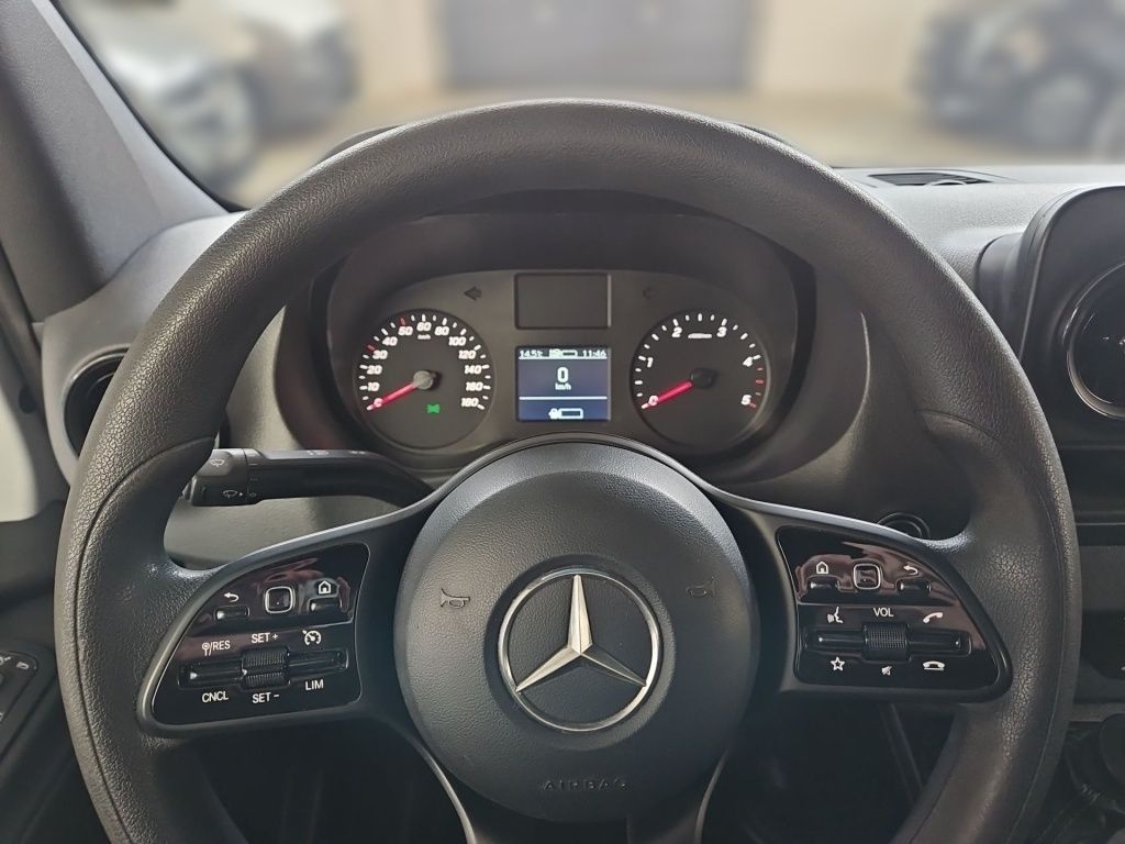 Fahrzeugabbildung Mercedes-Benz Sprinter 317 Kombi L2H2 Mobility Rollstuhl Lift