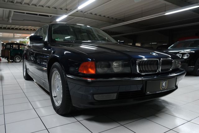 Fahrzeugabbildung BMW 740iA/Erste Serie/Originaler Spitzenzustand
