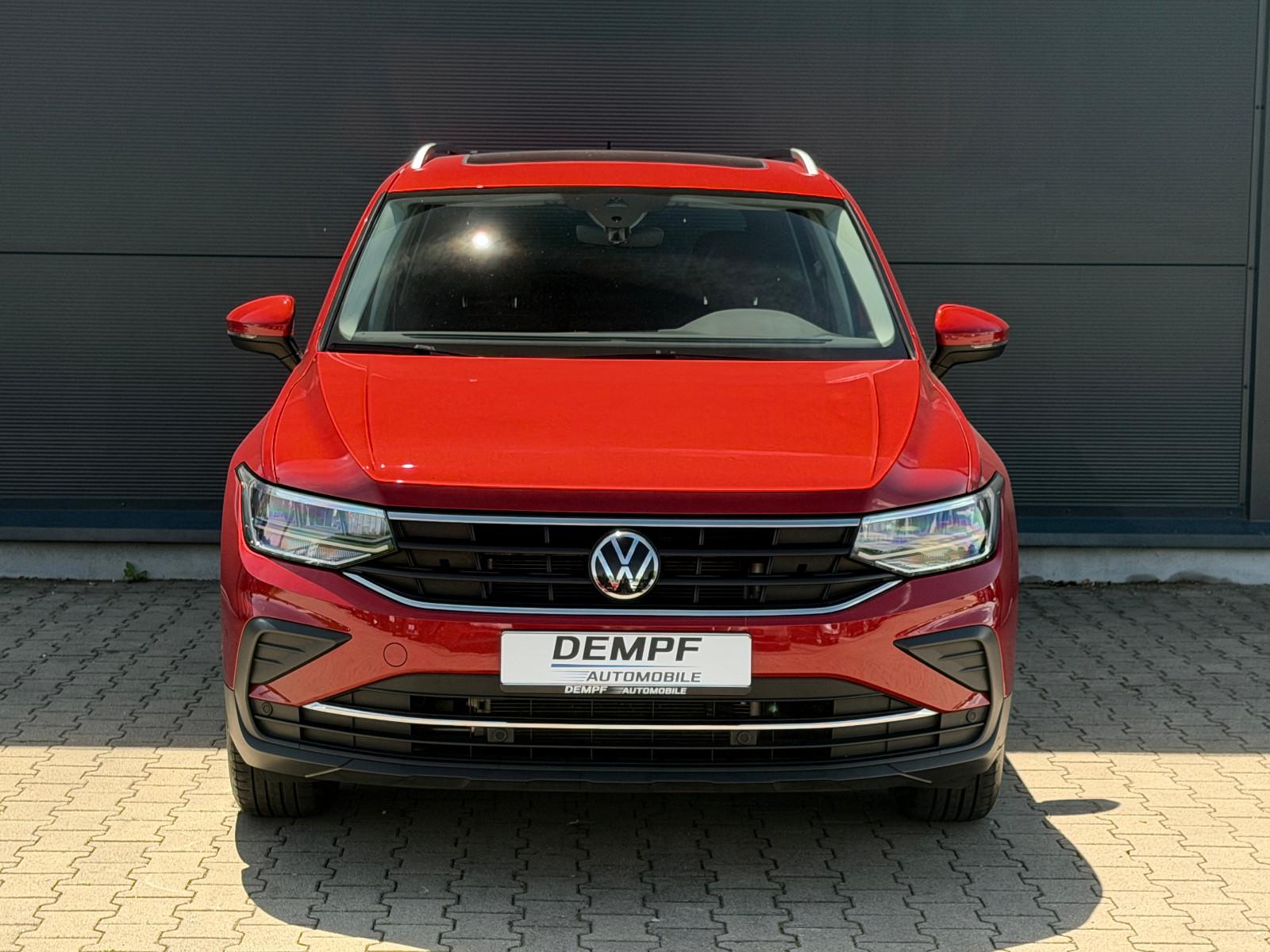 Volkswagen Tiguan Active*DSG*Pano*LED*Navi*CarPlay*1. Hand*