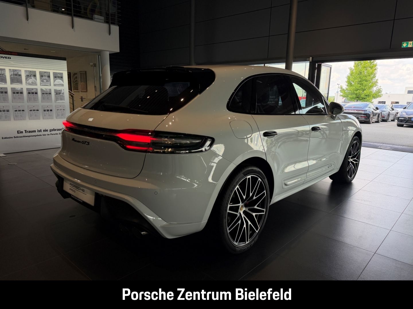 Porsche Macan GTS Standheizung Sportabgas Luftfederung foto 7