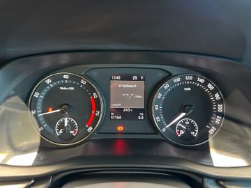 Skoda Octavia Lim. *LED*NAVI*AHK*Standh*