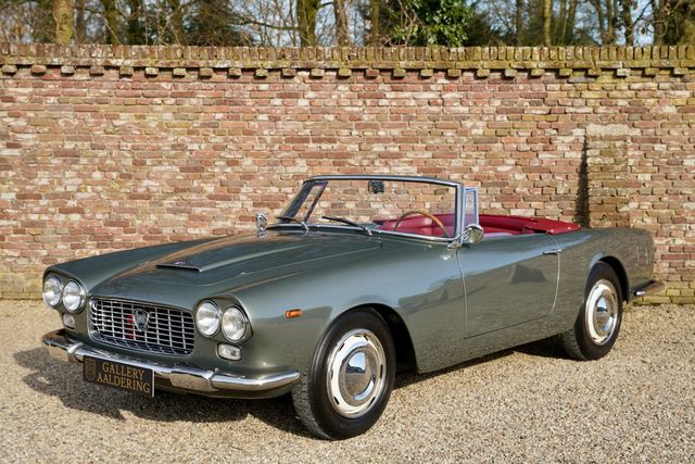 Lancia Flaminia Touring Convertible 3C 2.8 Completly re