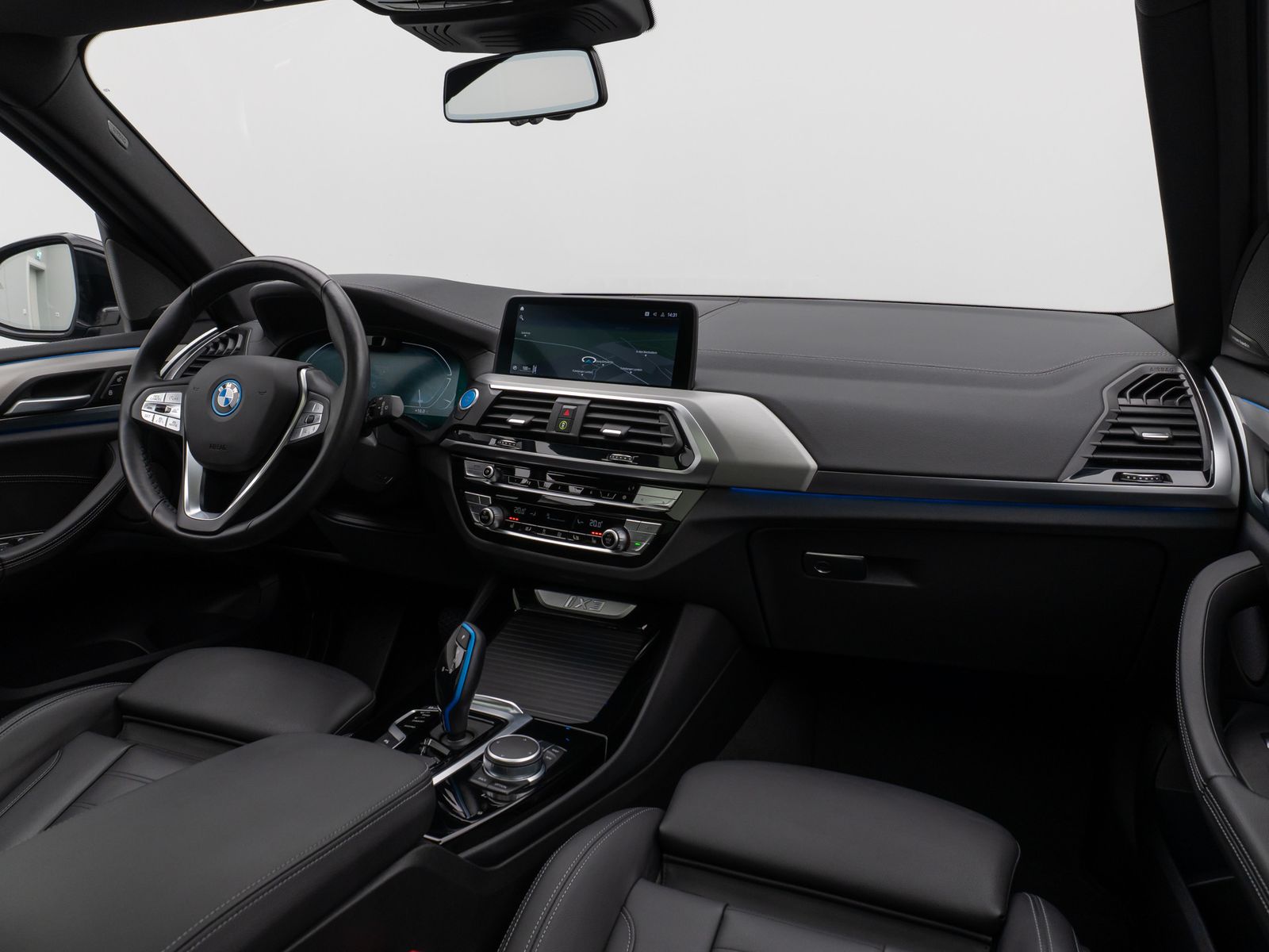 Fahrzeugabbildung BMW iX3 Impressive Panorama 360°HUD DAB H/K Komfort