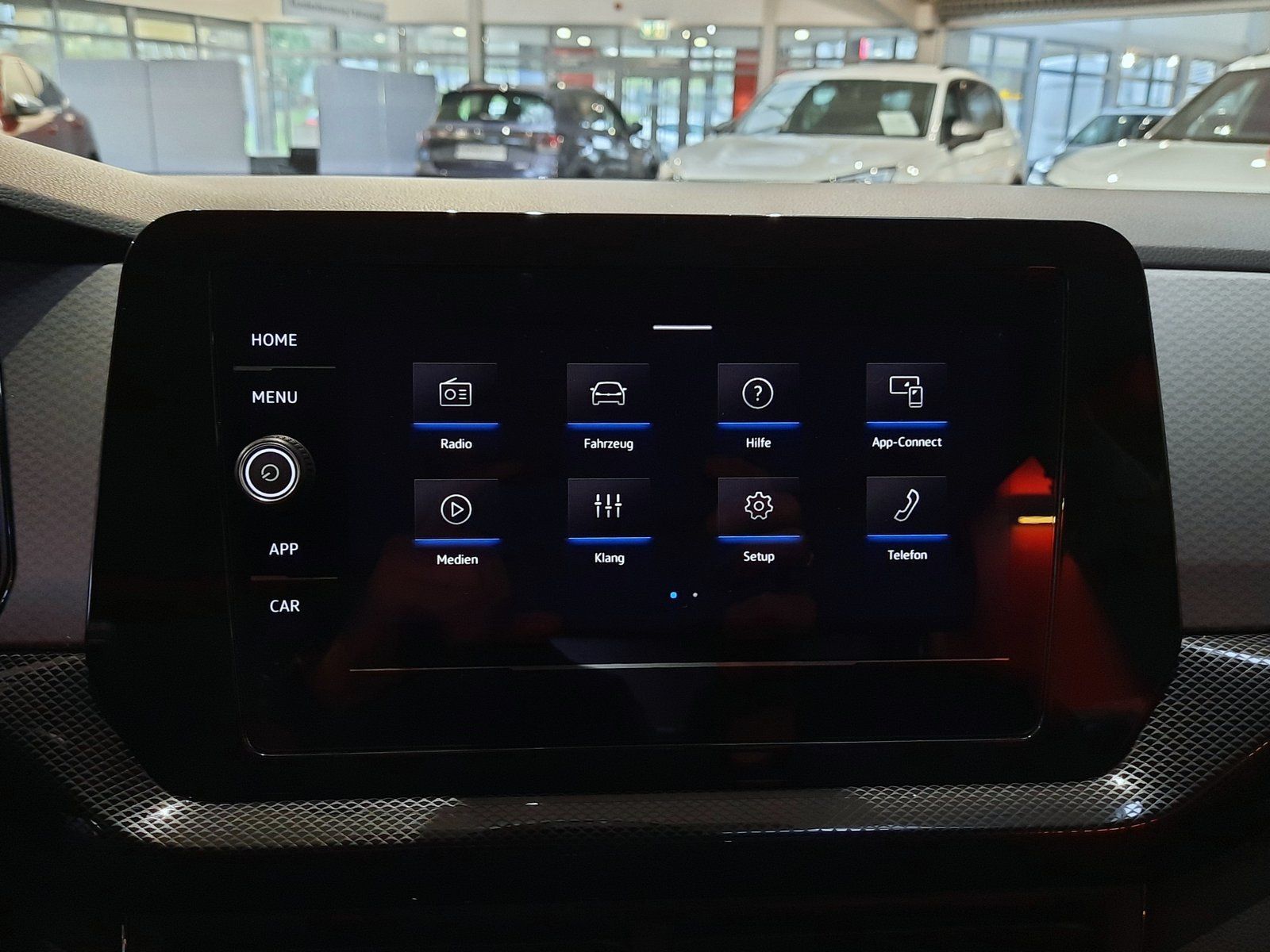 Fahrzeugabbildung Volkswagen T-Cross Life TSI *LED*PDC*ACC*Sitzhzg*App-Conn*