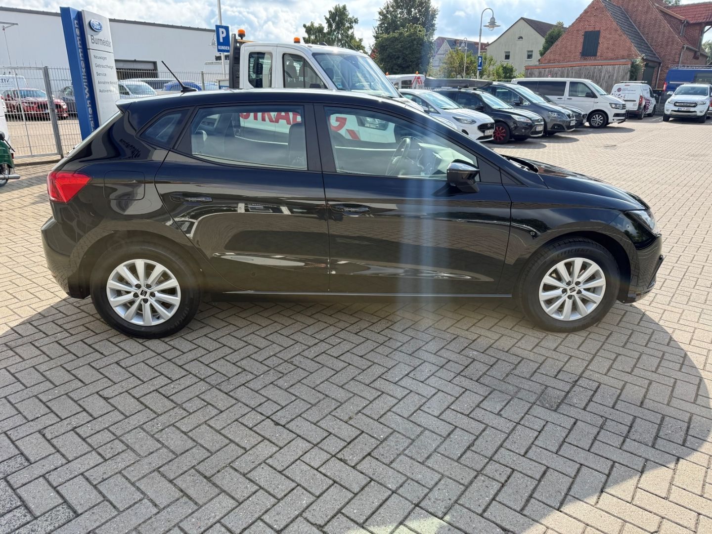 Fahrzeugabbildung SEAT Ibiza Style DigiCockpit LED CarPlay Klima Front