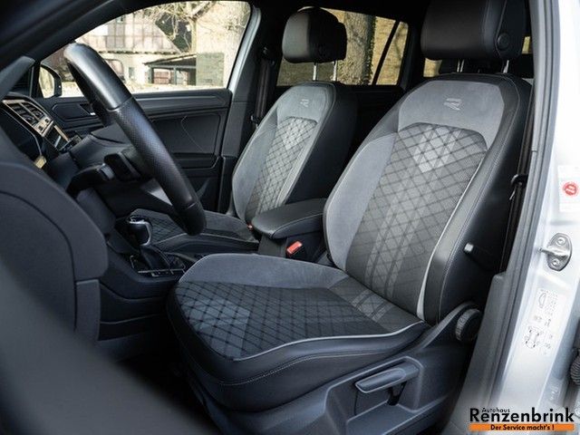 Tiguan R-Line eHybrid Black-Style AHK Kamera