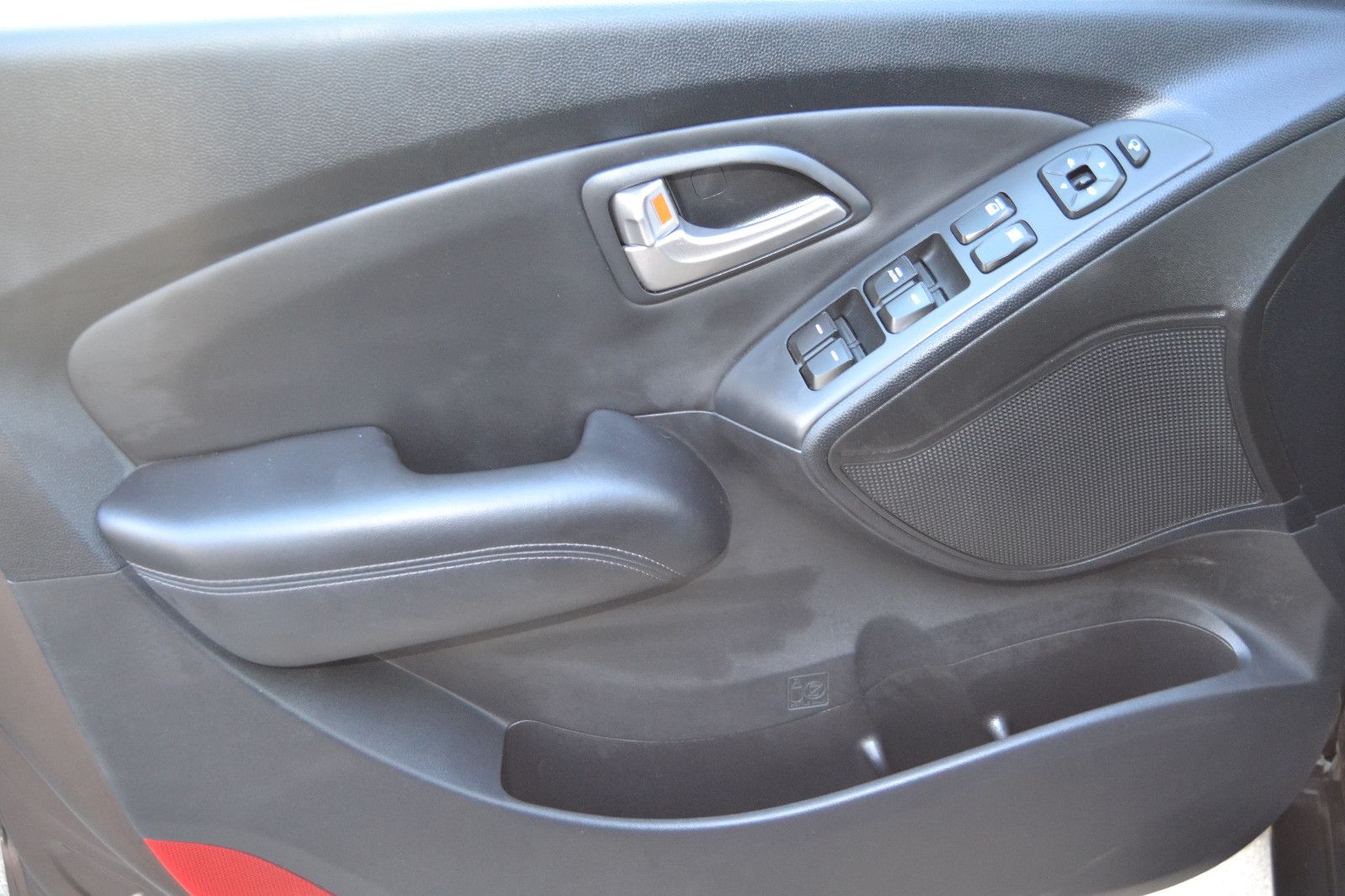 Fahrzeugabbildung Hyundai ix35 1.6 Comfort blue 2WD/Teilleder/TÜV NEU/