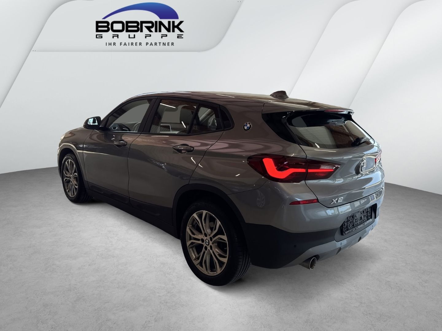 BMW X2 sDrive18i Advantage HiFi Navi PDC Tempomat foto 5